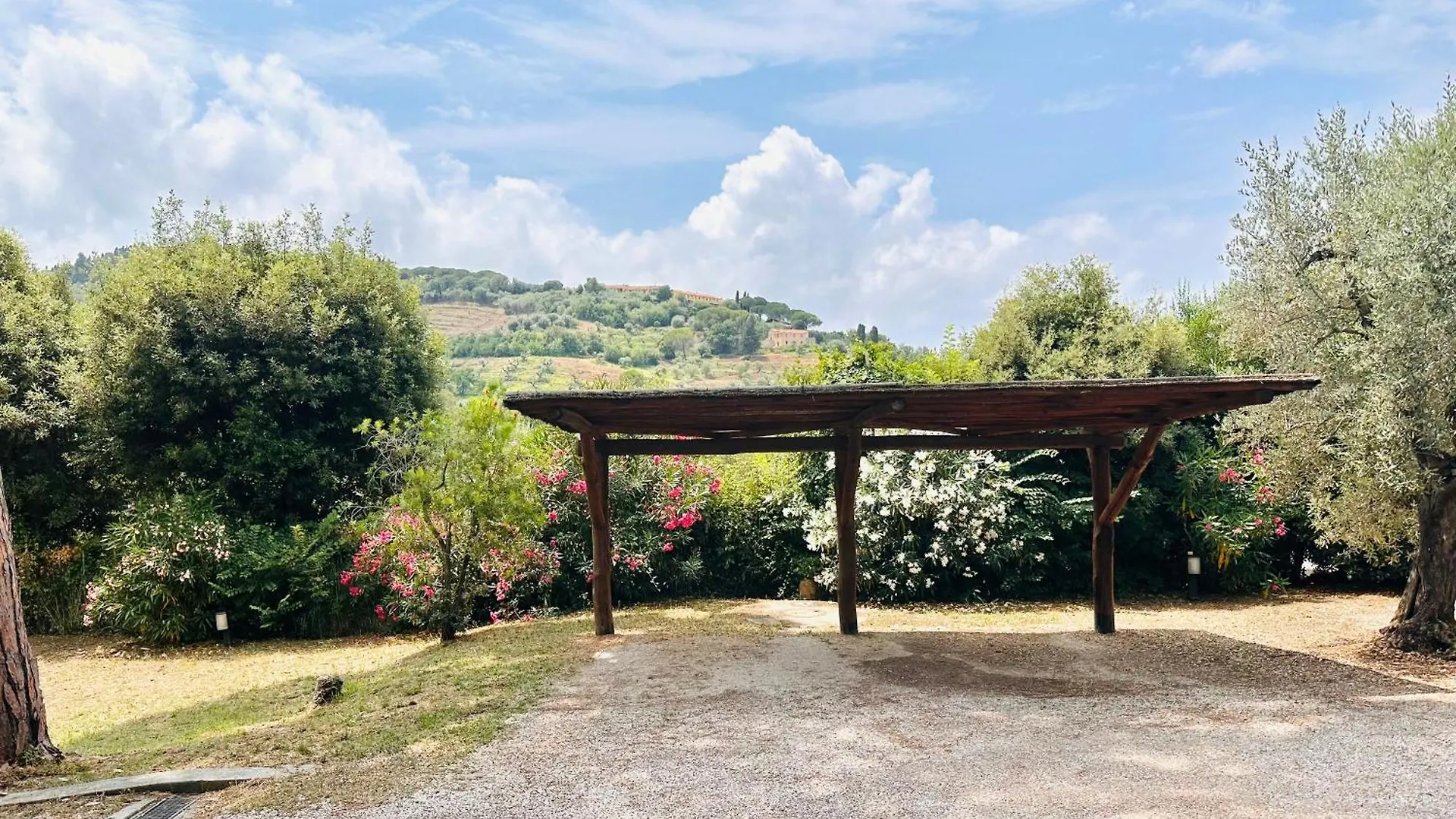 Podere Il Castellaccio Sant'Agata Кастаньето-Кардуччи 0*,  Италия